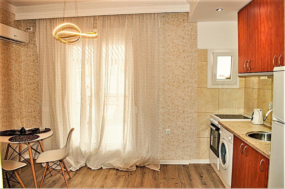 Kassandrou Suite Hot Tub-Jakuzzi - 2 Bedrooms - Big Balcony - Center Saloniki Zewnętrze zdjęcie